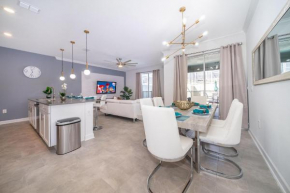 1122LG TOWNHOUSE 4 BEDROOMS & 3 BATHROOMS + POOL